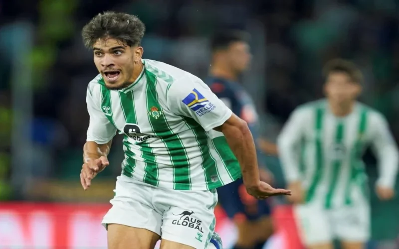 تألق جديد الزلزولي ينافس على جائزة الأفضل في الدوري الإسباني